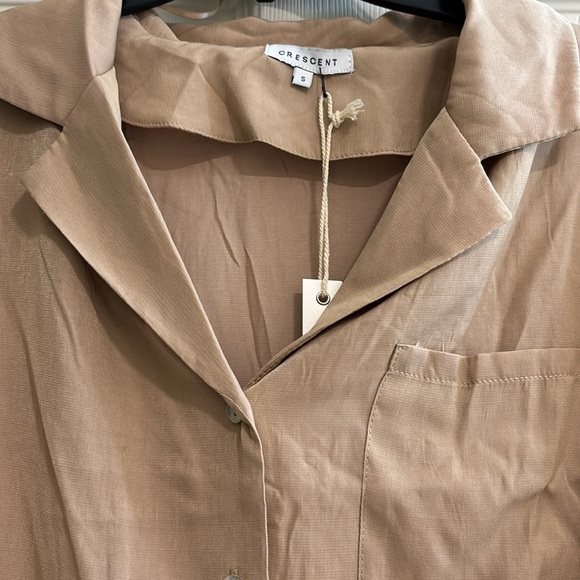 Crescent button down - Picture 2 of 2